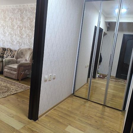 Apartment In 7 Mikrorayon 阿克套 外观 照片
